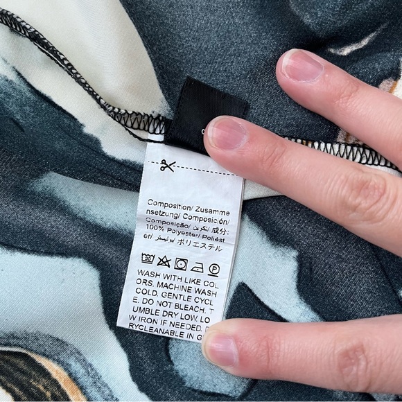 🎉6/$26🎉 SHEIN Marble Print Button Up Blouse - Picture 4 of 5